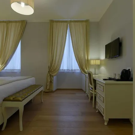 Gravina Frattina Nocleg ze śniadaniem 4*