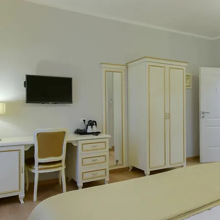 Nocleg ze śniadaniem Gravina Frattina 4*