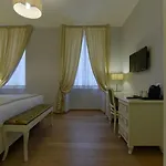 Gravina Frattina Couette-café 4*